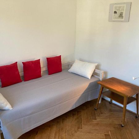 Charmant 2 Pieces Avec Parking Prive Lausanne Kültér fotó