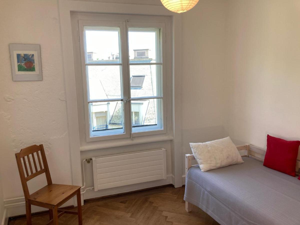 Charmant 2 Pieces Avec Parking Prive Lausanne Kültér fotó